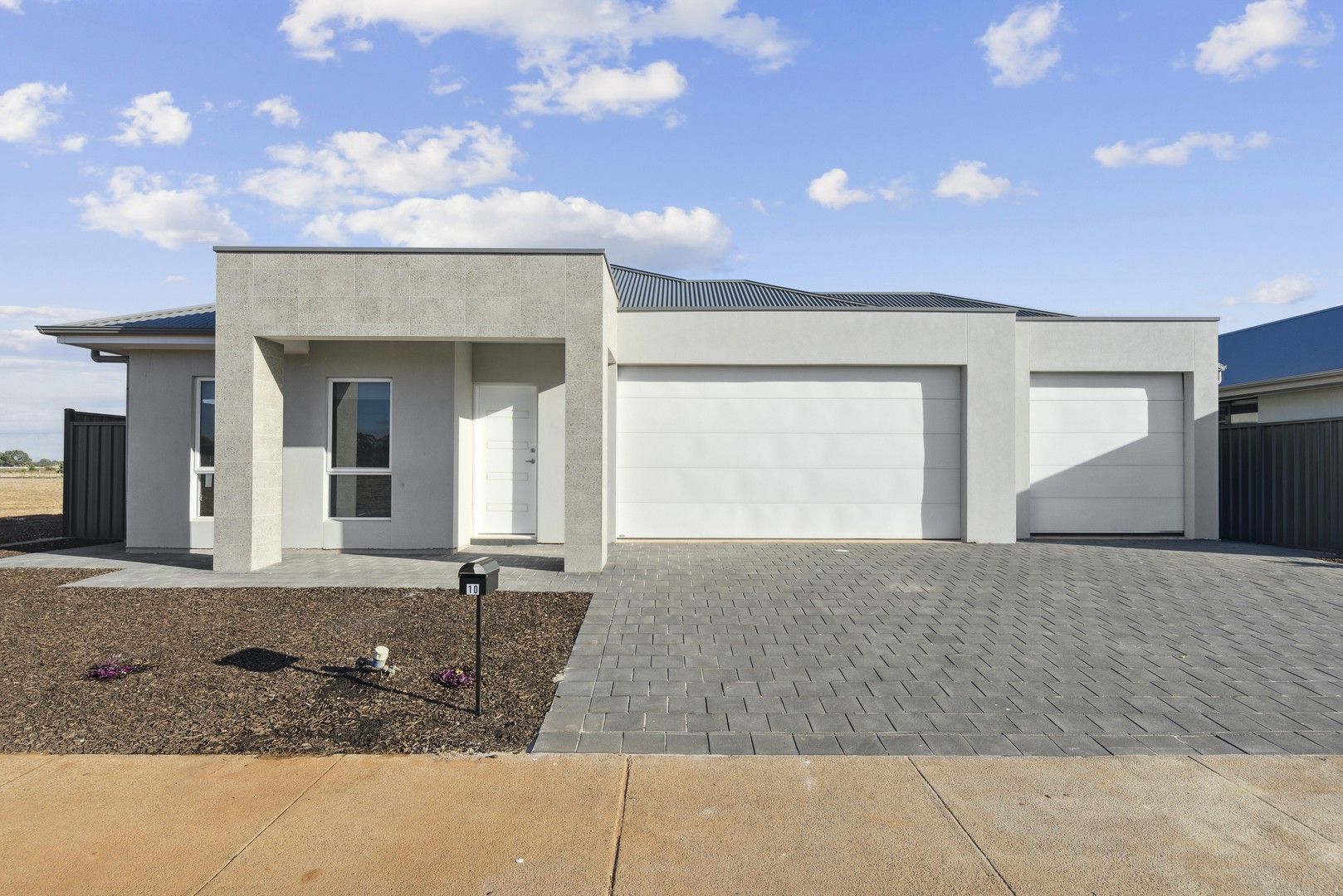 4 bedrooms House in 10 Johnstone Court EVANSTON GARDENS SA, 5116