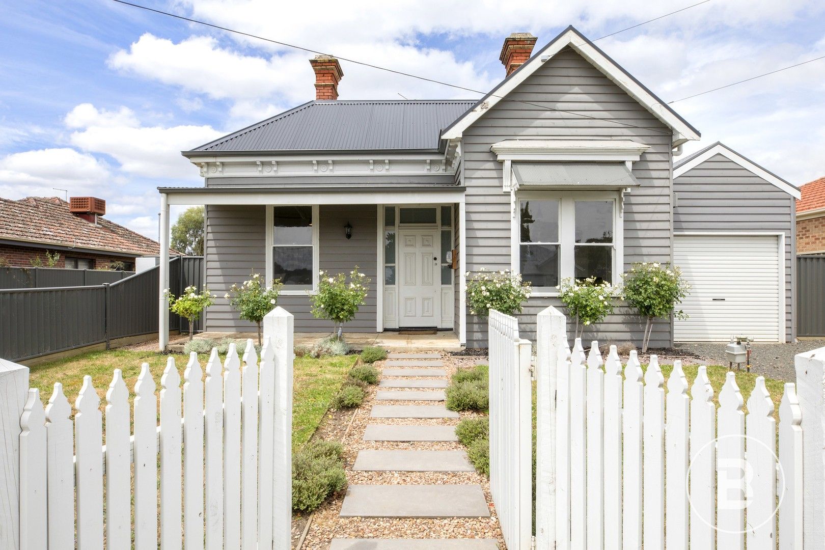 4 bedrooms House in 8 Thompson Street BROWN HILL VIC, 3350