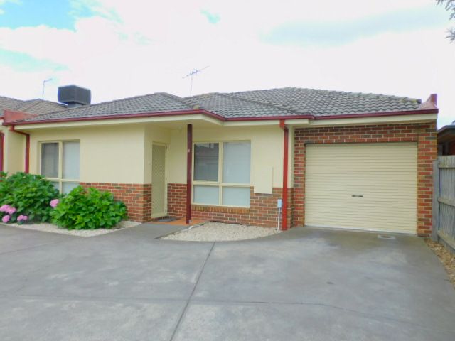 2 bedrooms House in 4/56 Snell Grove OAK PARK VIC, 3046