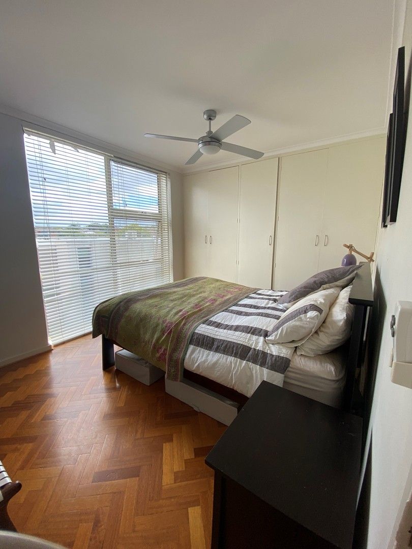 3 bedrooms Apartment / Unit / Flat in 9/94 Tennyson Street ELWOOD VIC, 3184