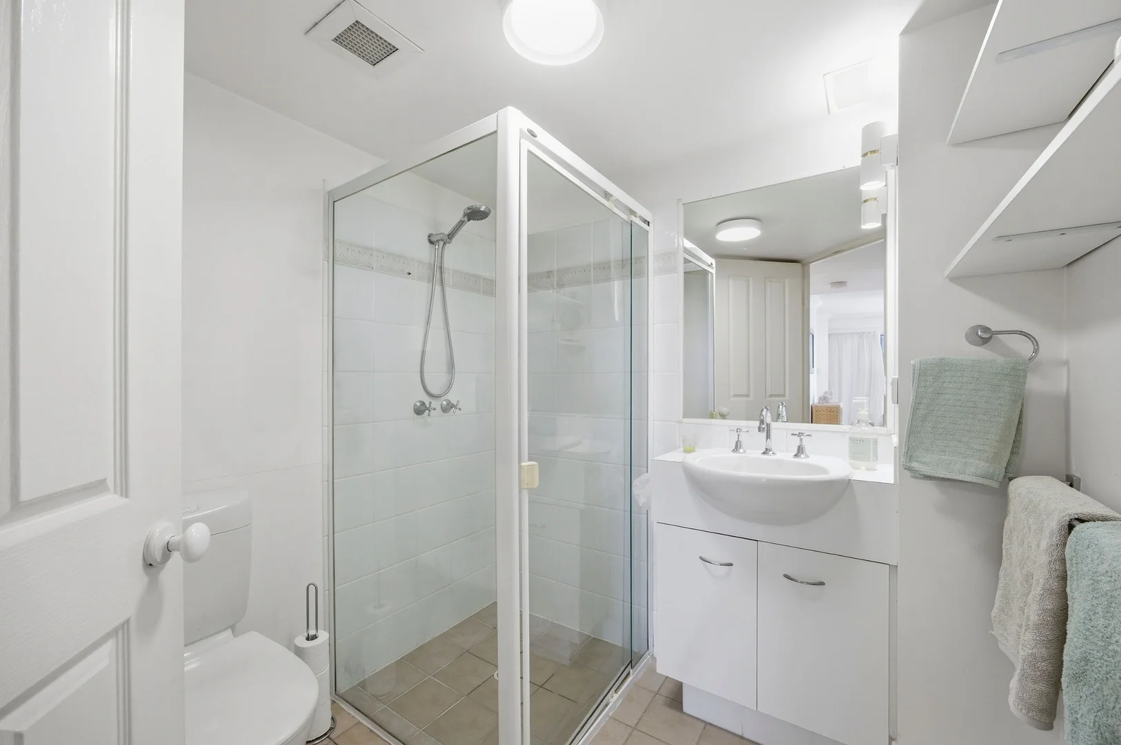 Additional image 10 of 15/96-98 Stanhill Drive, Chevron Island QLD 4217