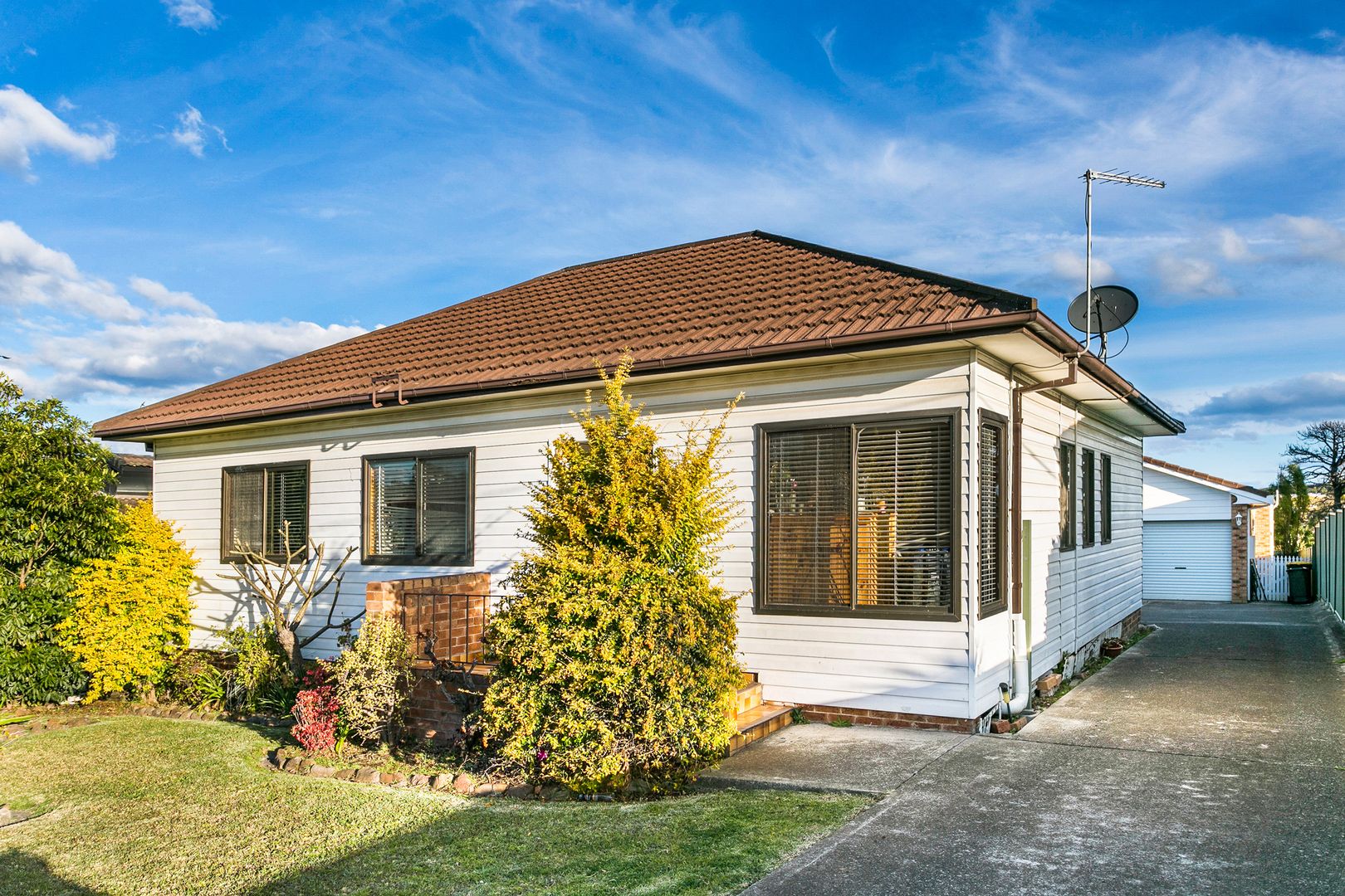 1/14 Hoskins Avenue, Warrawong Property History & Address Research