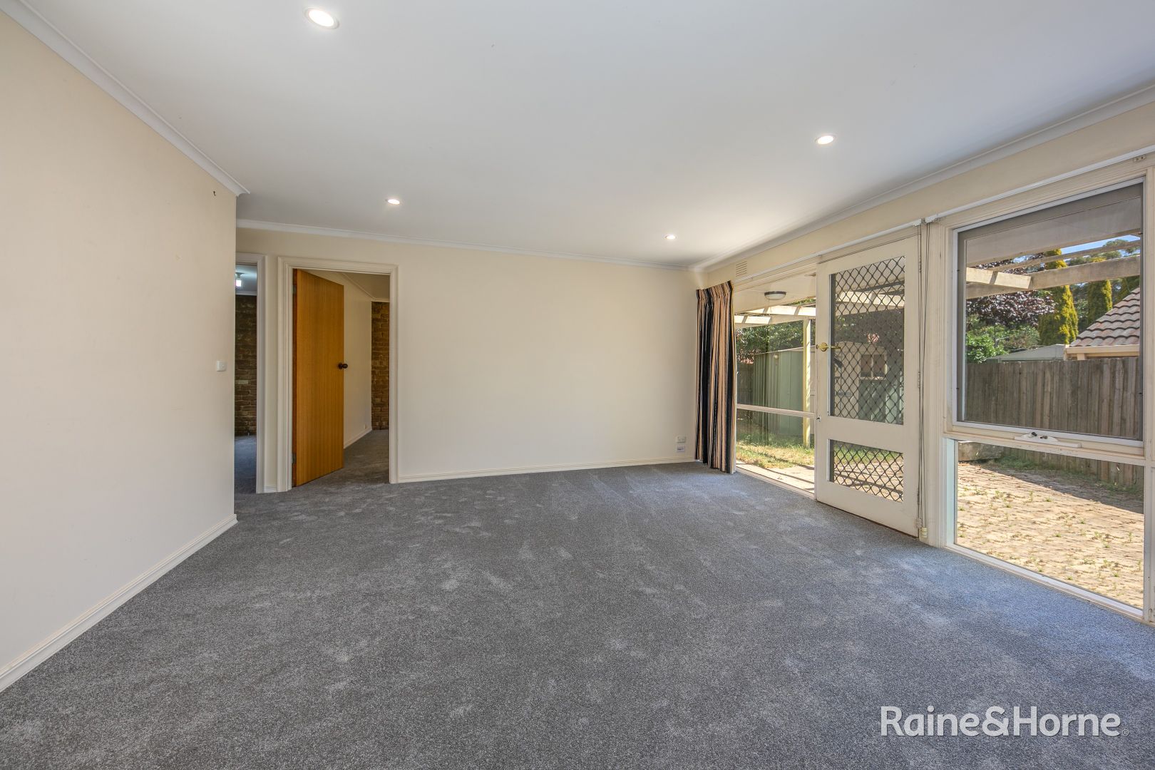 10/28-30 Darbyshire Street, Sunbury VIC 3429, Image 2