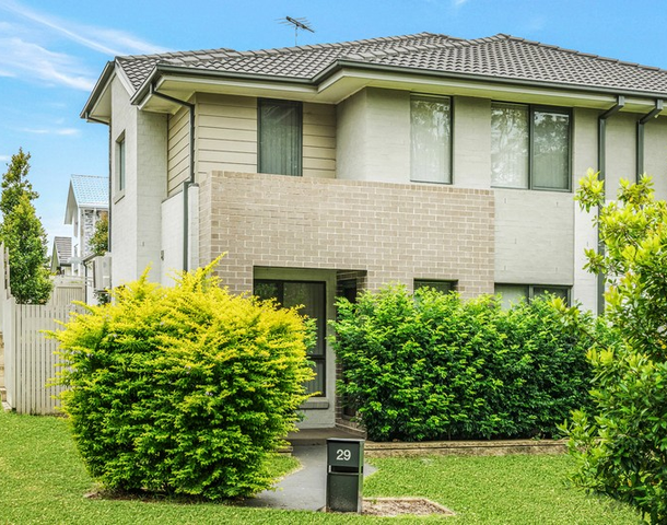 29 Three Bees Drive, Glenfield NSW 2167