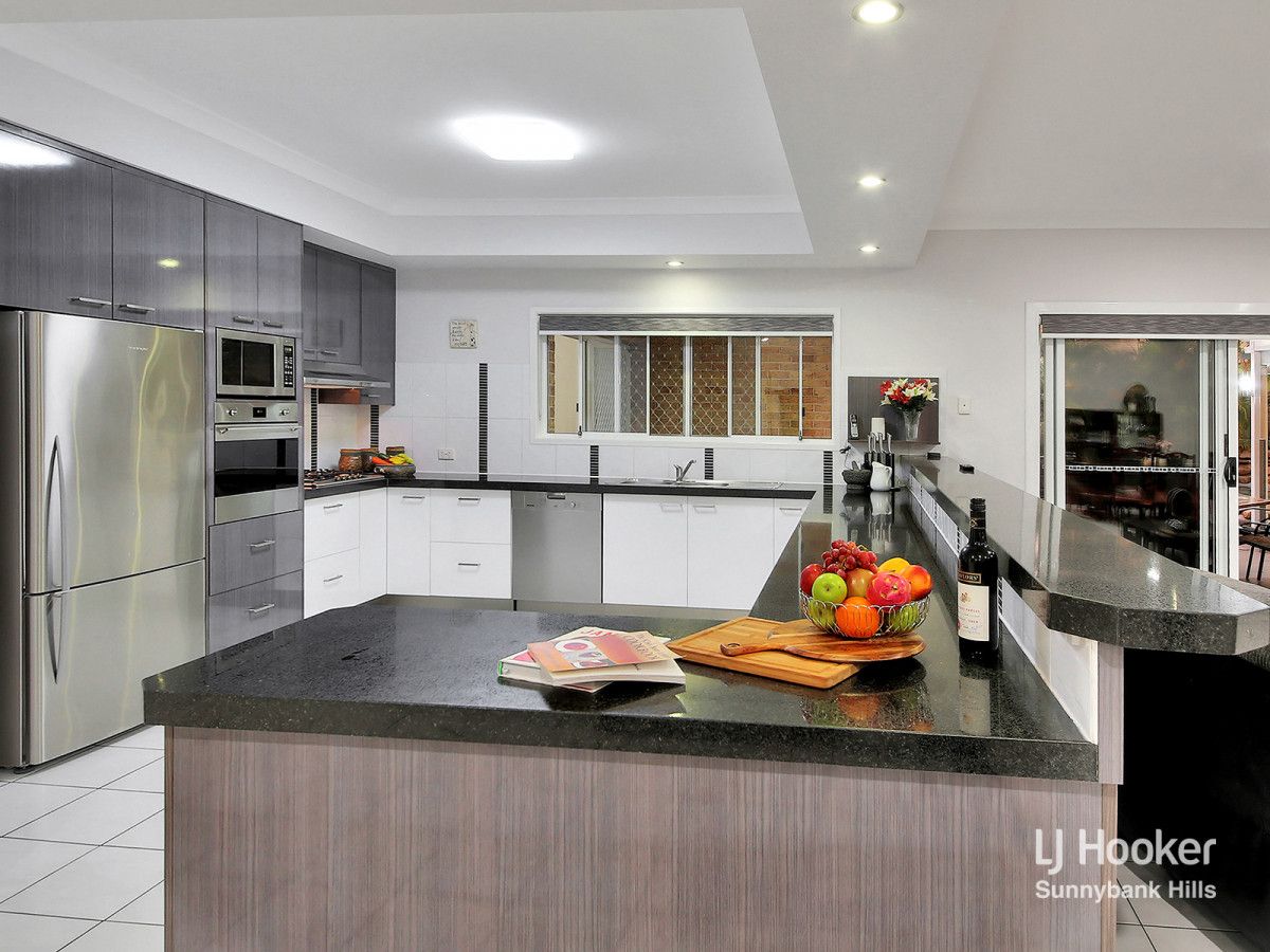 6 Rakumba Close, Eight Mile Plains QLD 4113, Image 2