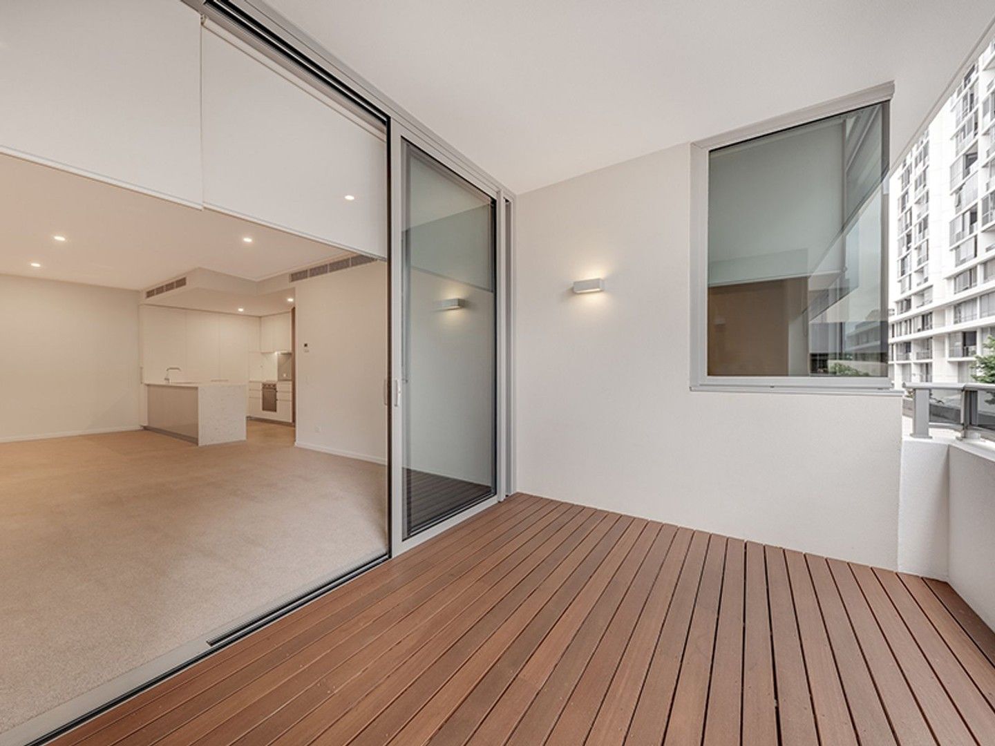 2 bedrooms New Apartments / Off the Plan in Apartment 11g/8 Moreau Parade EAST PERTH WA, 6004
