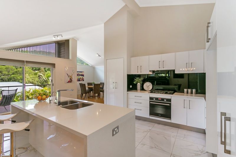 246 Chapel Hill Road, Chapel Hill QLD 4069, Image 2