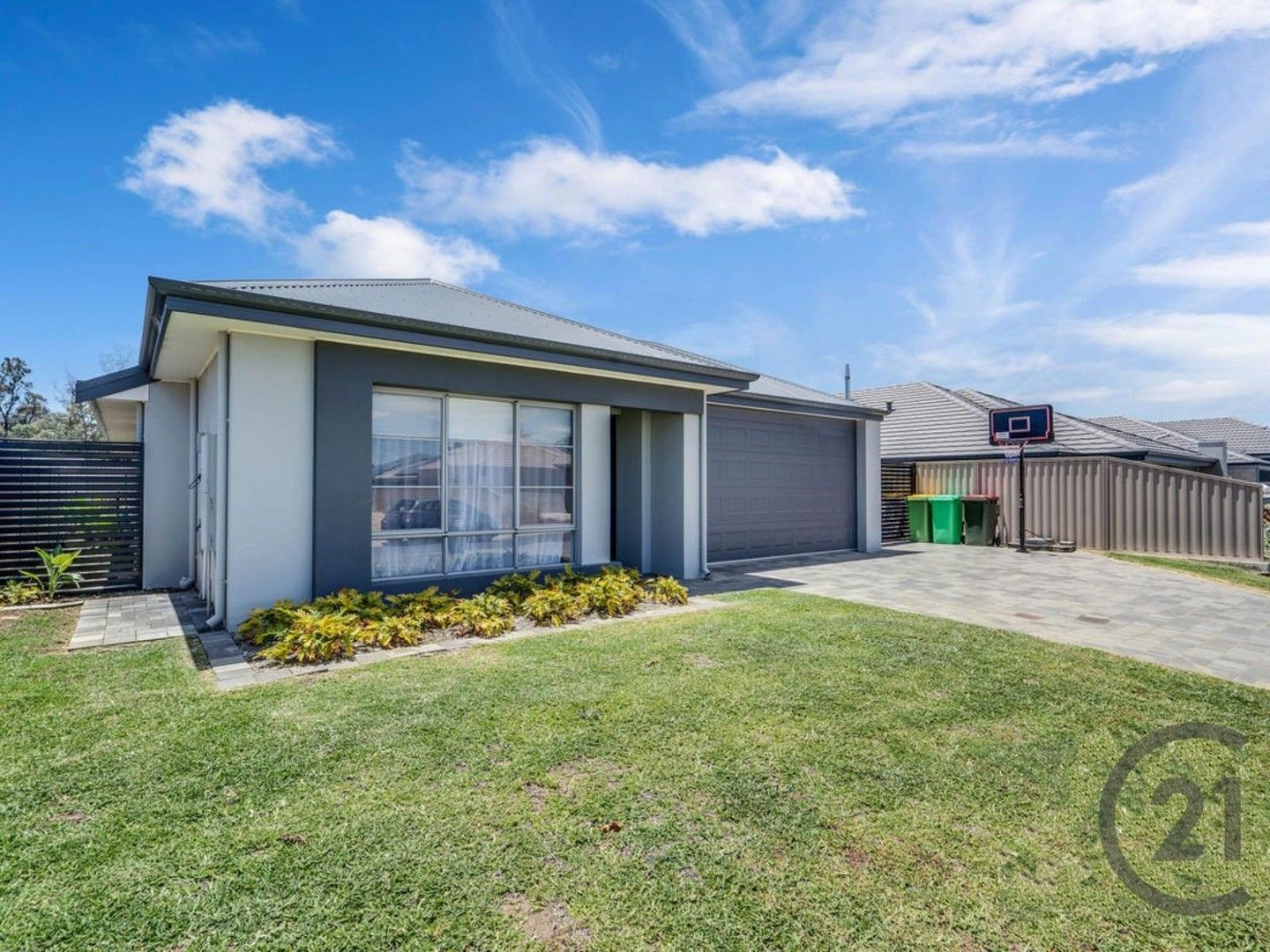 4 bedrooms House in 49 Beraking Loop DALYELLUP WA, 6230
