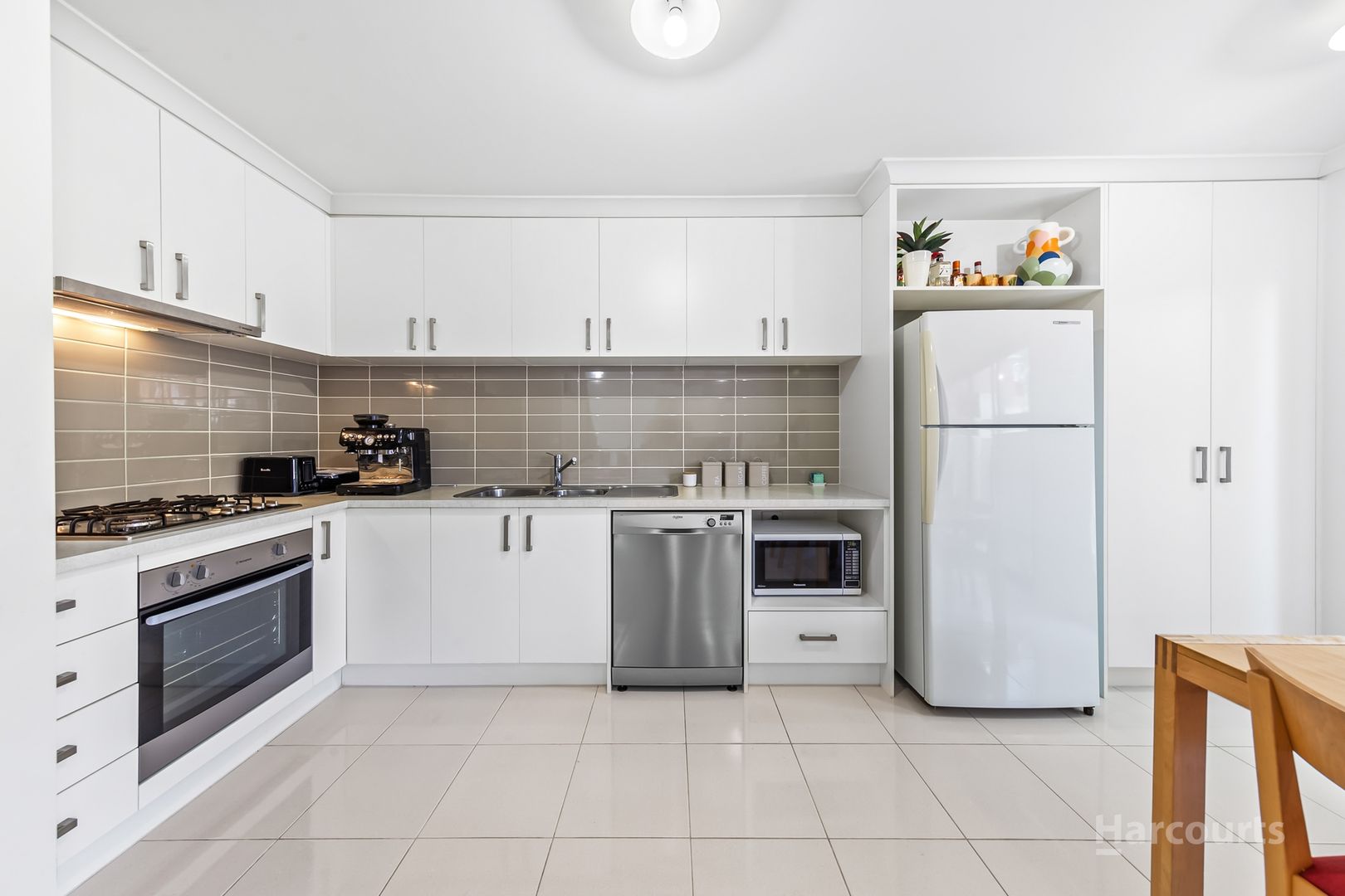 2/12 Salmond Street, Deer Park VIC 3023, Image 2