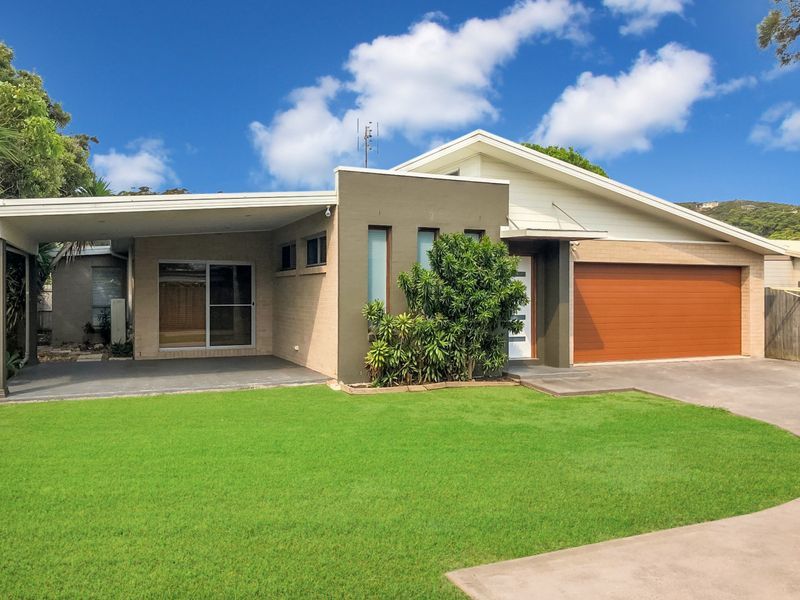 4 bedrooms House in 24a Del Mar Drive COPACABANA NSW, 2251