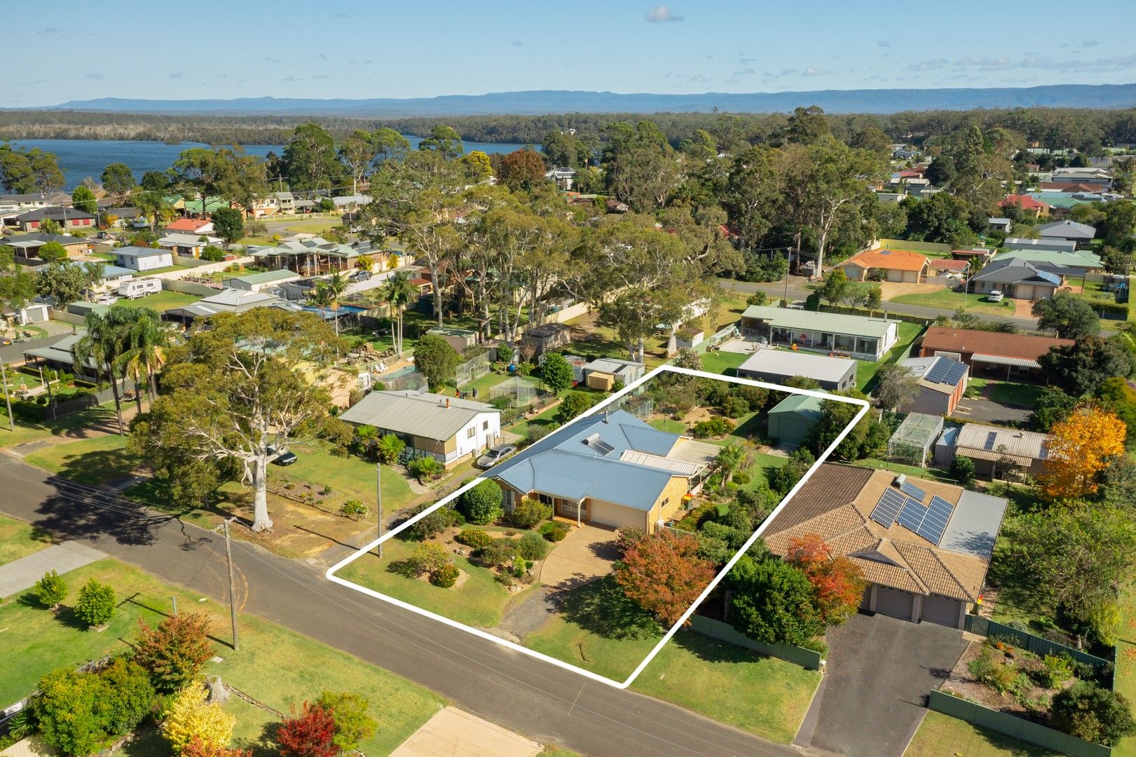 11 Riverside Esplanade, Basin View NSW 2540, Image 0