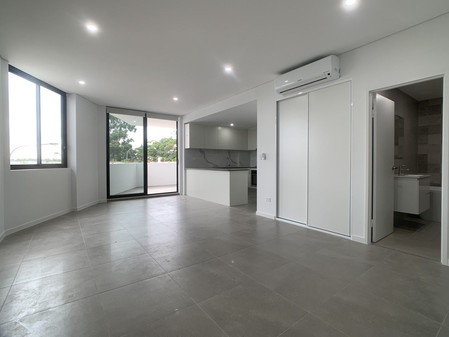 2 bedrooms Apartment / Unit / Flat in 101/888 Woodville Rd VILLAWOOD NSW, 2163