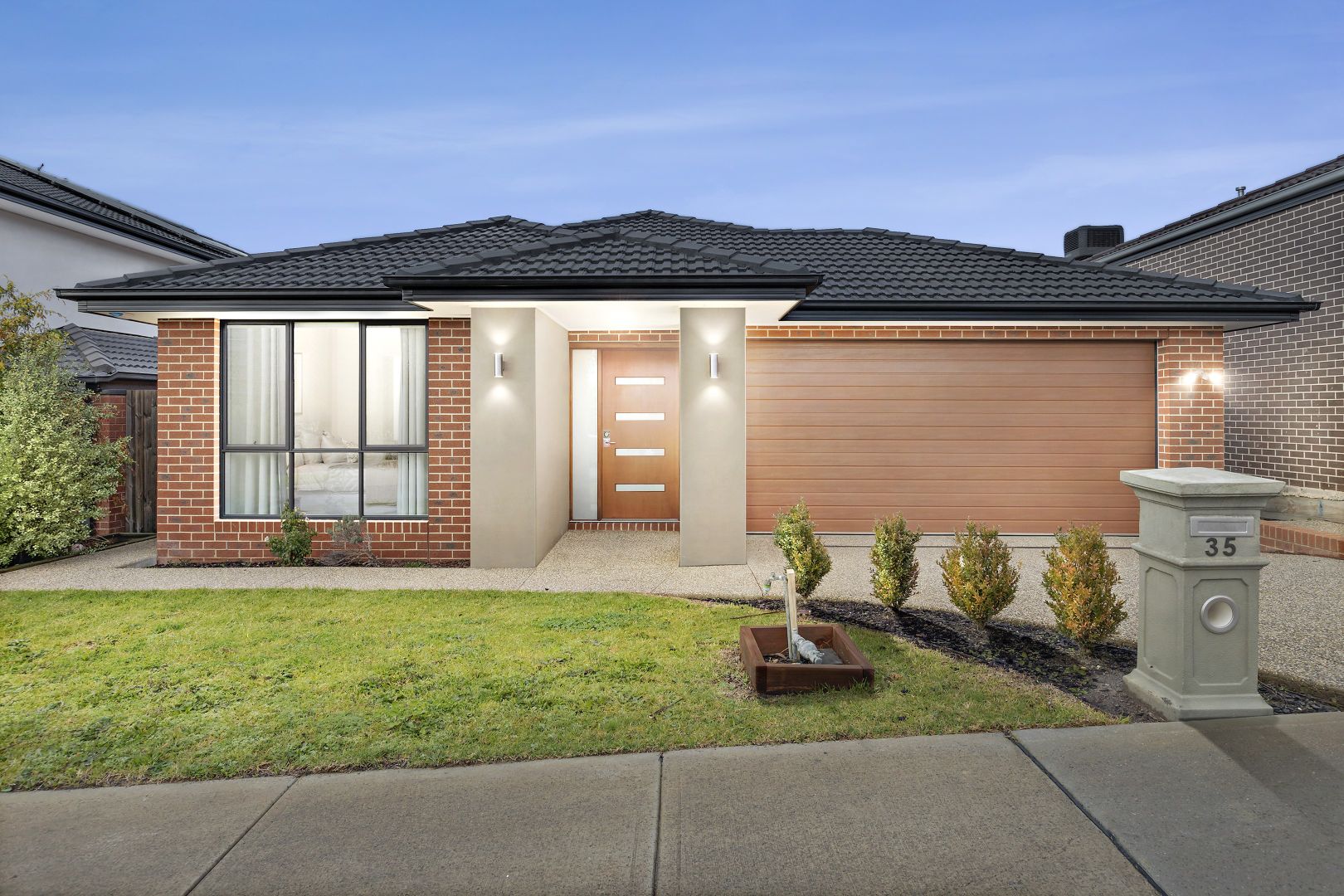 35 Nixon Drive, Berwick VIC 3806