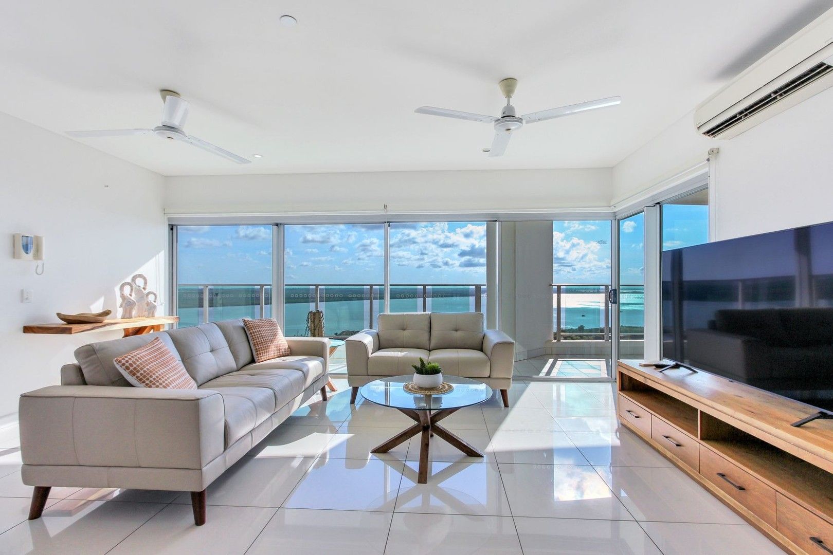 3 bedrooms Apartment / Unit / Flat in 1933/27 Woods Street DARWIN CITY NT, 0800