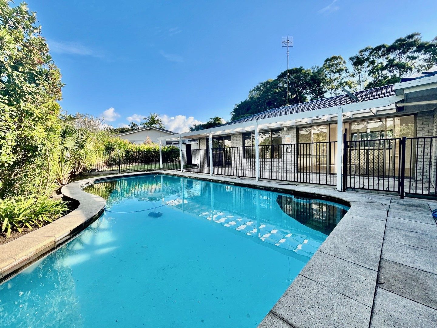 4 bedrooms House in 11 Lyndhurst Grove TEWANTIN QLD, 4565