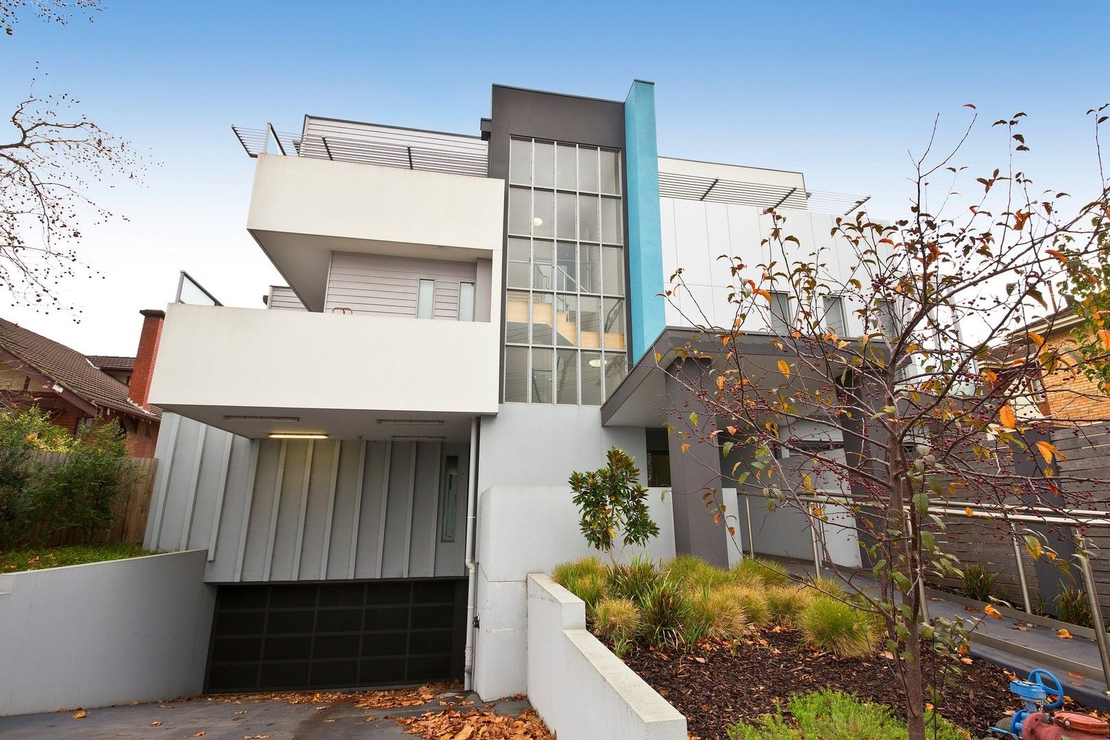 2 bedrooms Apartment / Unit / Flat in 2/5 Murrumbeena Road MURRUMBEENA VIC, 3163