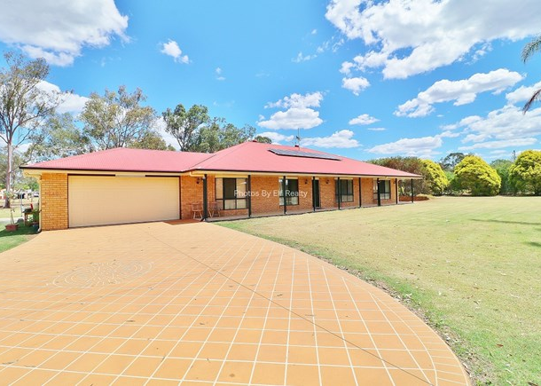 10 Waterview Crescent, Lake Clarendon QLD 4343