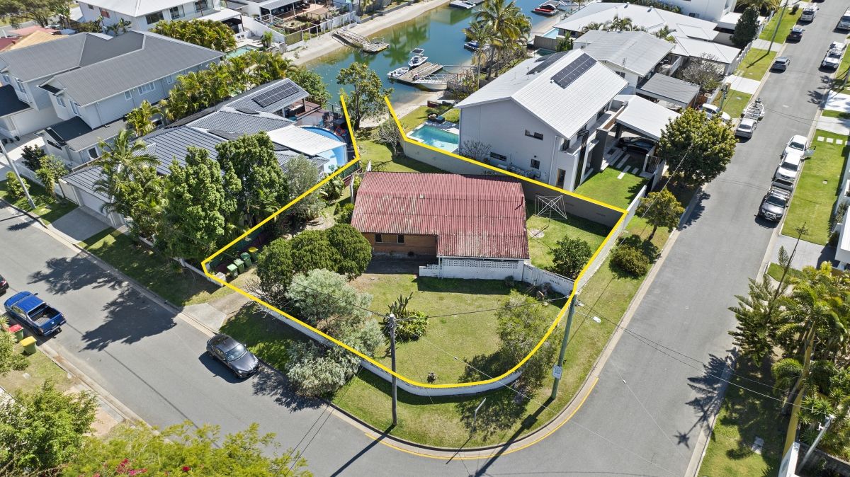 1 Lakeland Key, Broadbeach Waters QLD 4218, Image 1