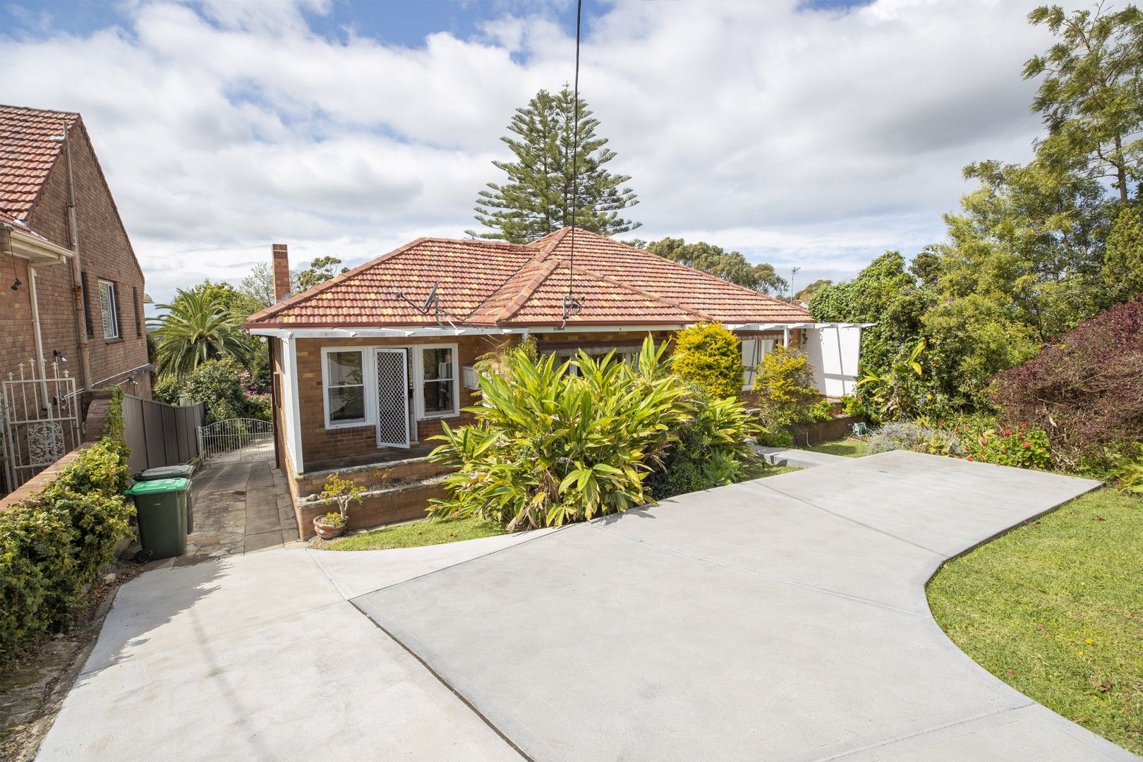 3 bedrooms House in 173 Charlestown Road KOTARA SOUTH NSW, 2289
