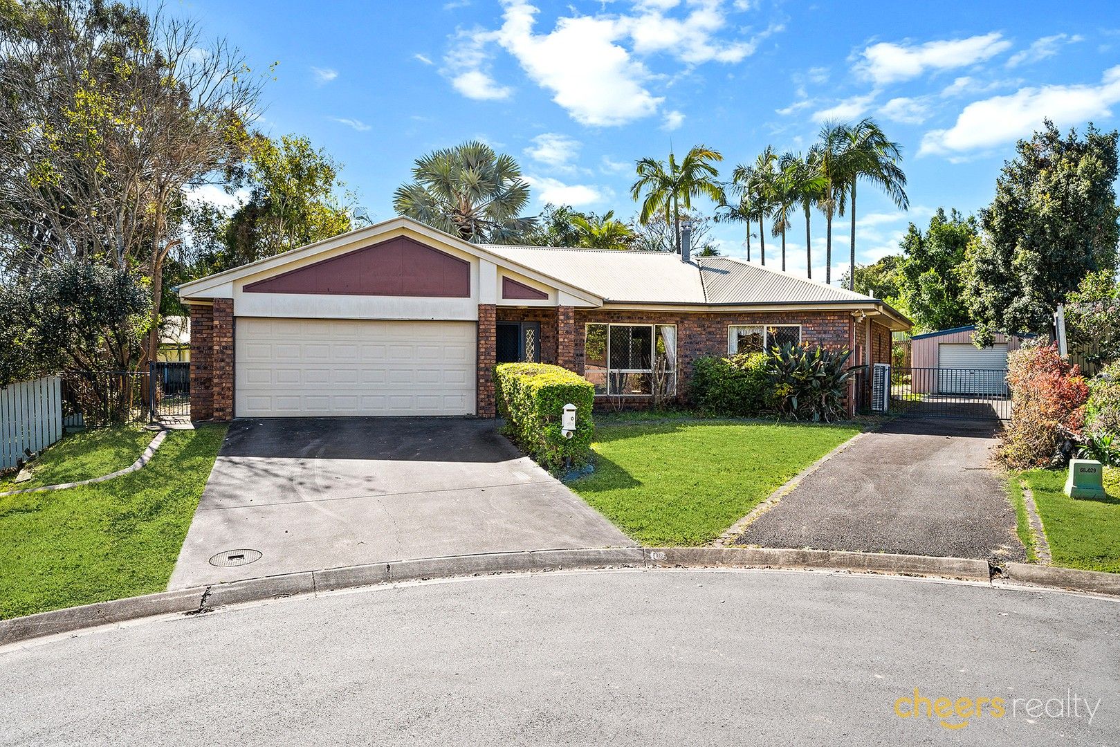 4 bedrooms House in 10 Mackay Court SUNNYBANK QLD, 4109