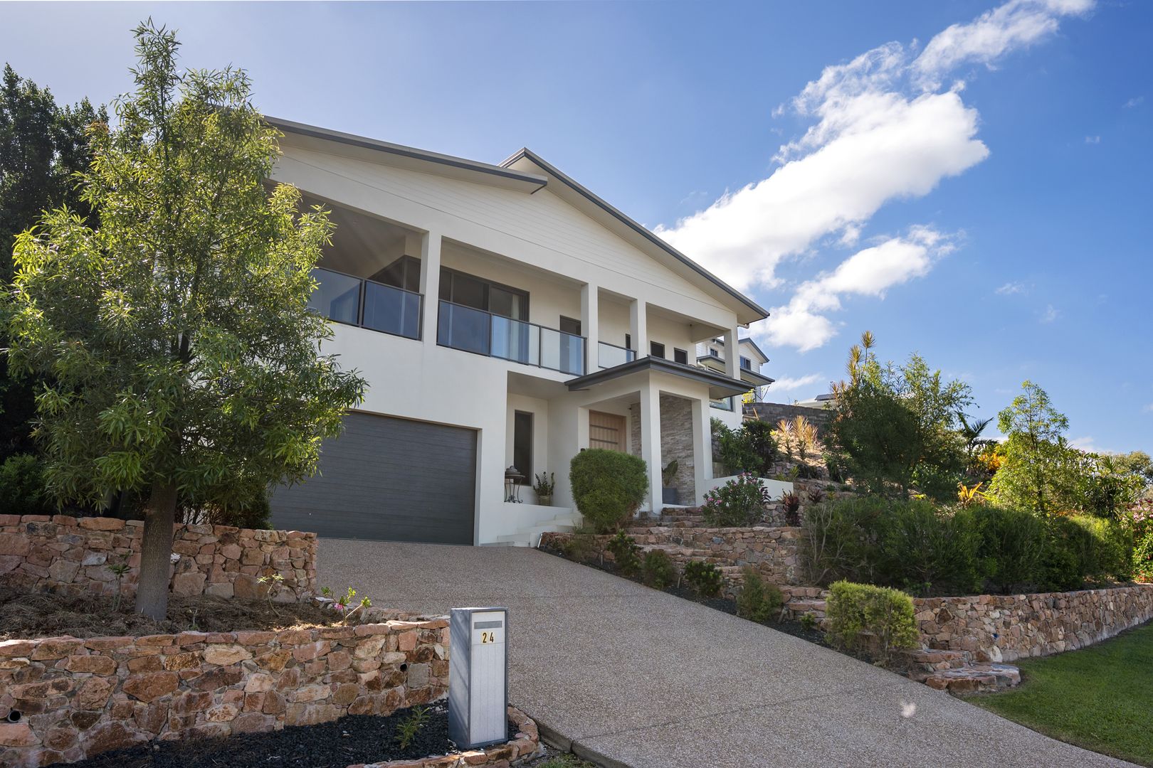 24 Deedes Crescent, Bushland Beach Property History & Address