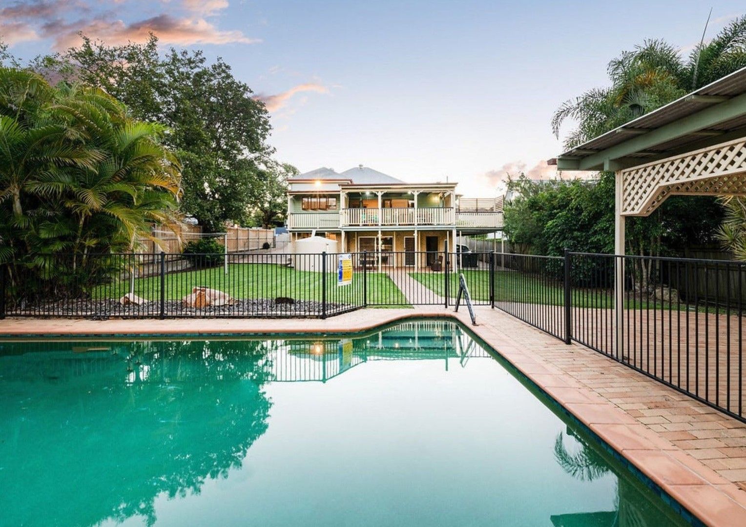 4 bedrooms House in 29 Virginia Avenue HAWTHORNE QLD, 4171