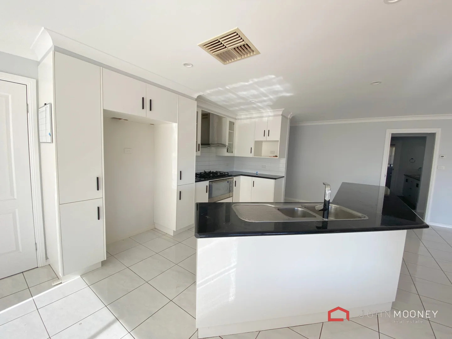 Additional image 4 of 16 Dobell Place, Lloyd NSW 2650