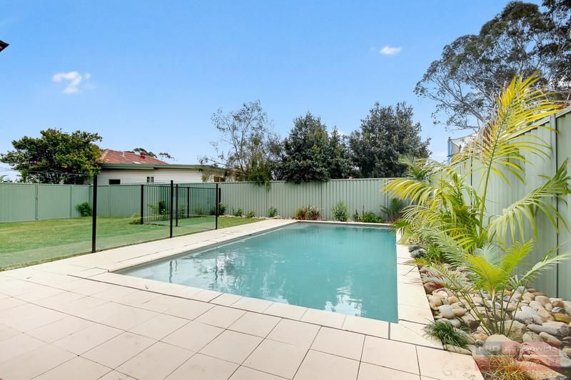 18 Sandakan Rd, Revesby Heights NSW 2212, Image 0