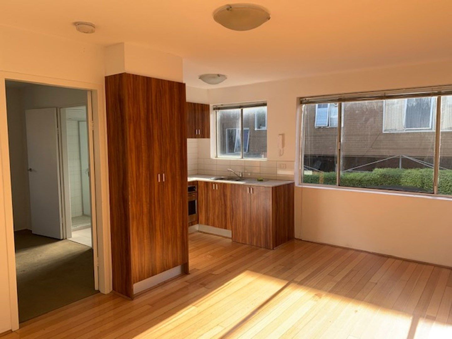 1 bedrooms Apartment / Unit / Flat in 9/556 Moreland Road BRUNSWICK WEST VIC, 3055
