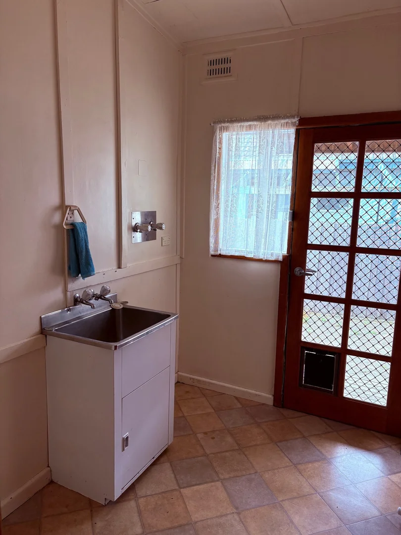 Additional image 5 of 12 Hyland Ct, Sale VIC 3850