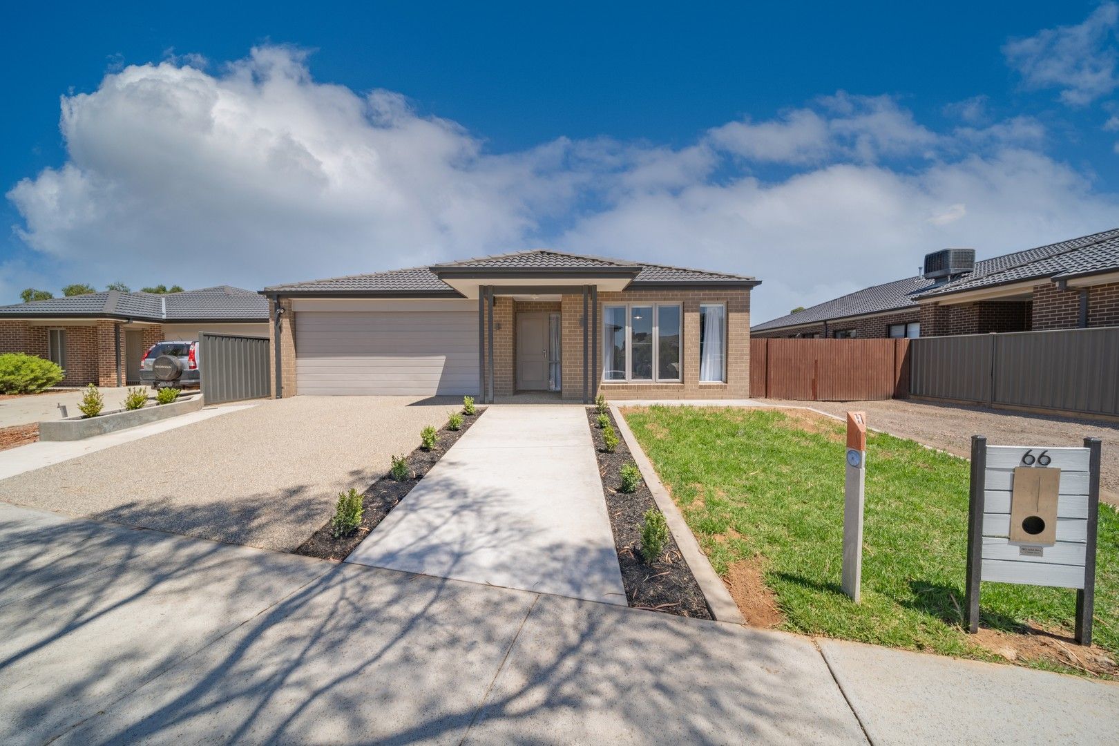 4 bedrooms House in 66 Yellowgum Drive EPSOM VIC, 3551