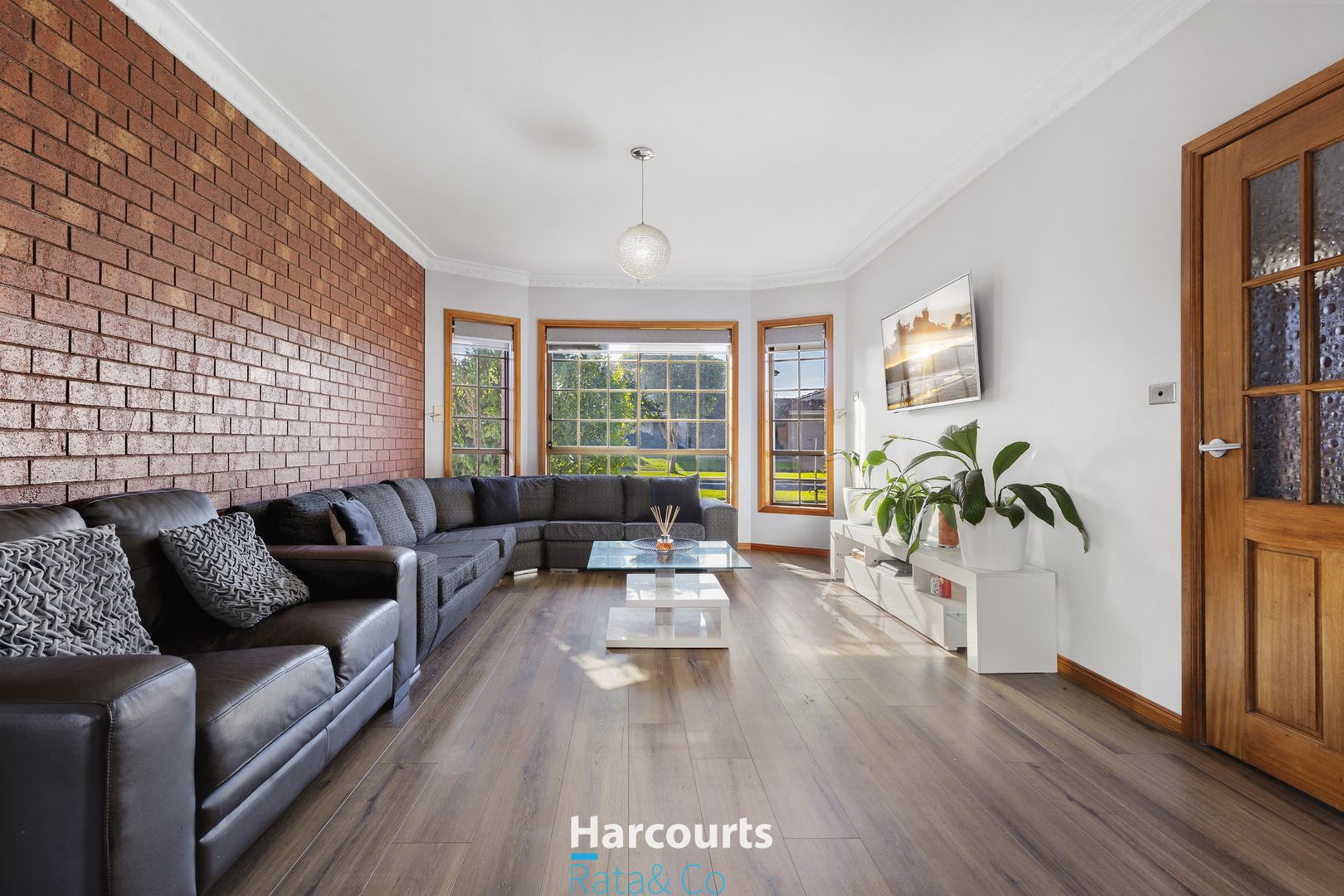 15 Brabham Drive, Mill Park VIC 3082, Image 1