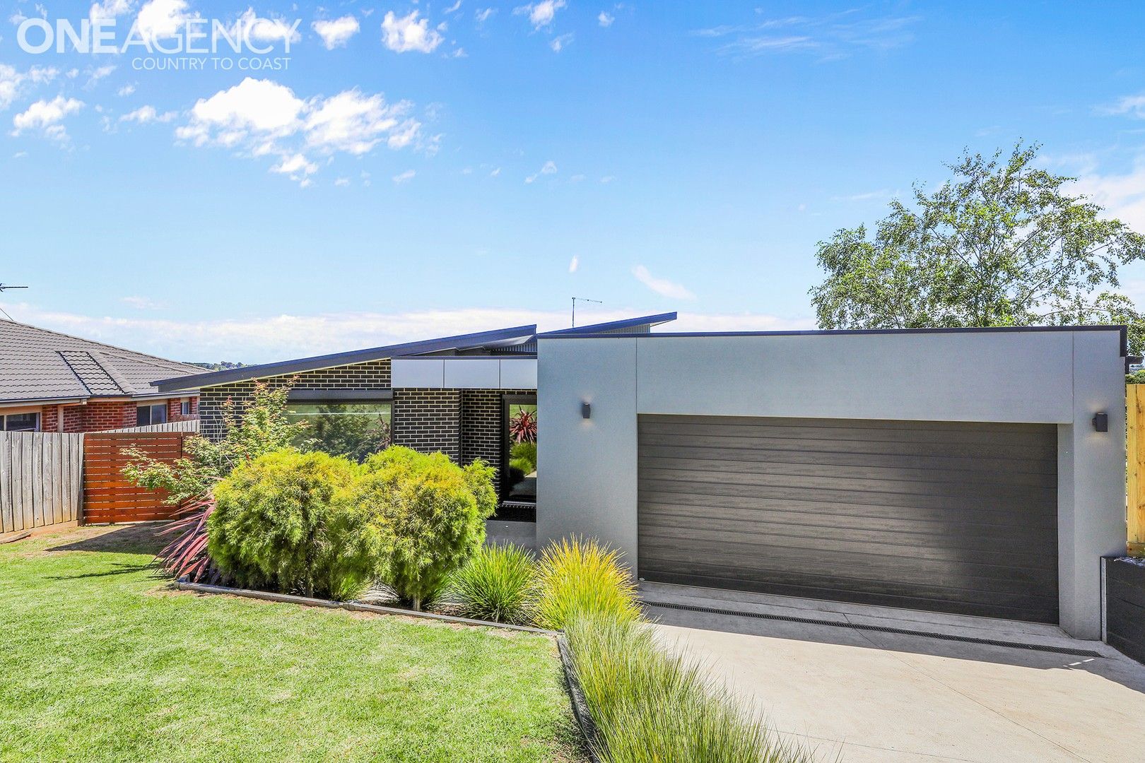 4 bedrooms House in 4 Alida Court WARRAGUL VIC, 3820