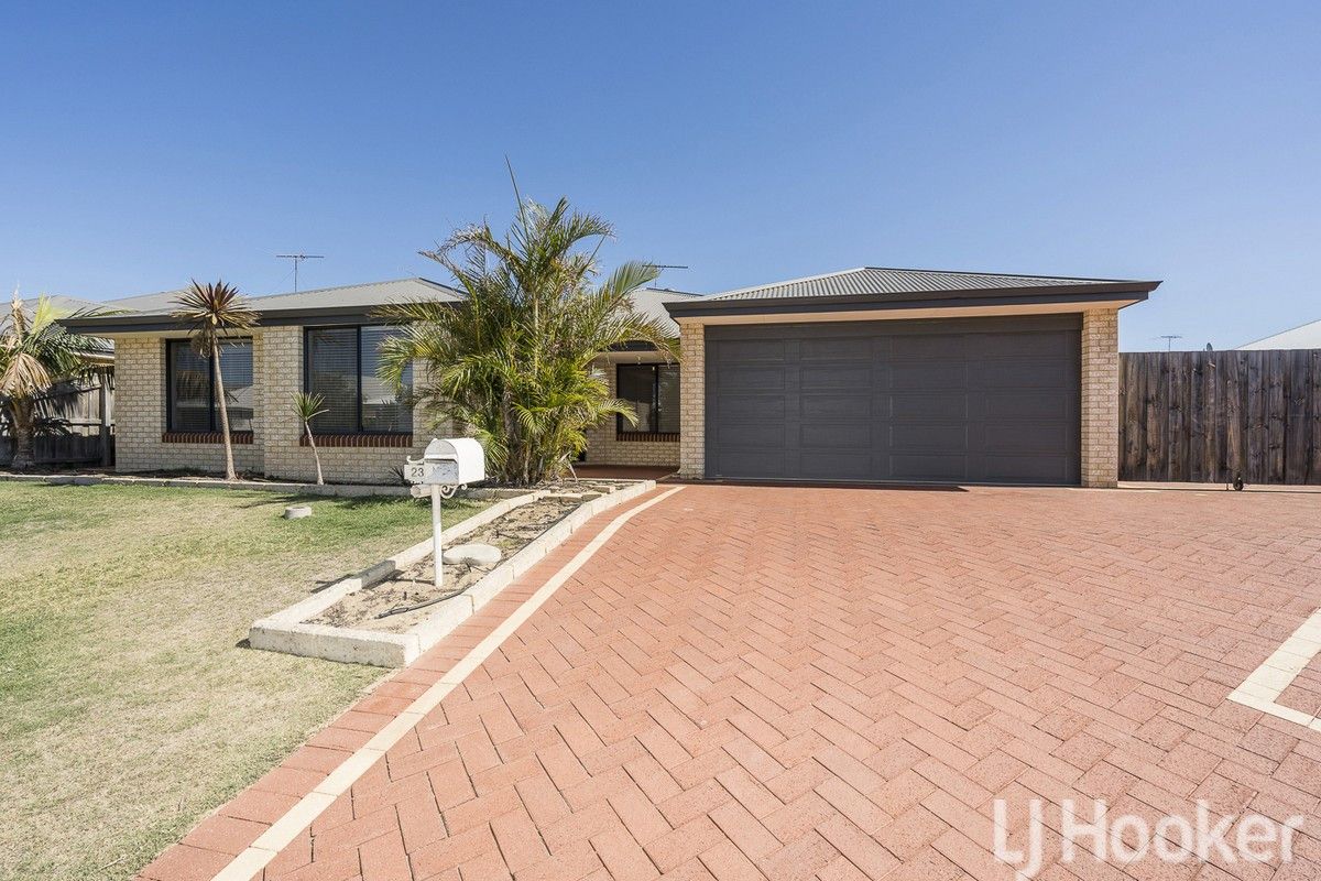 2 bedrooms House in 23 Senecio Way HALLS HEAD WA, 6210