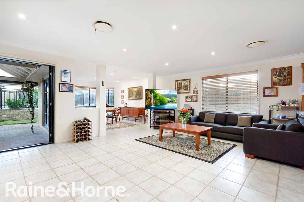 8 Pianosa Place, Glenwood NSW 2768, Image 1