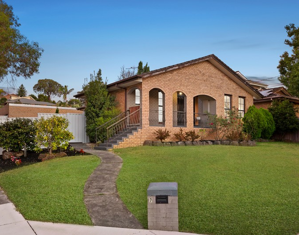 7 Peter Drive, Ferntree Gully VIC 3156