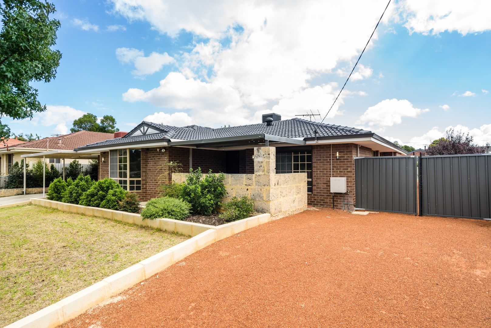 5 Banner Place, Swan View WA 6056, Image 0