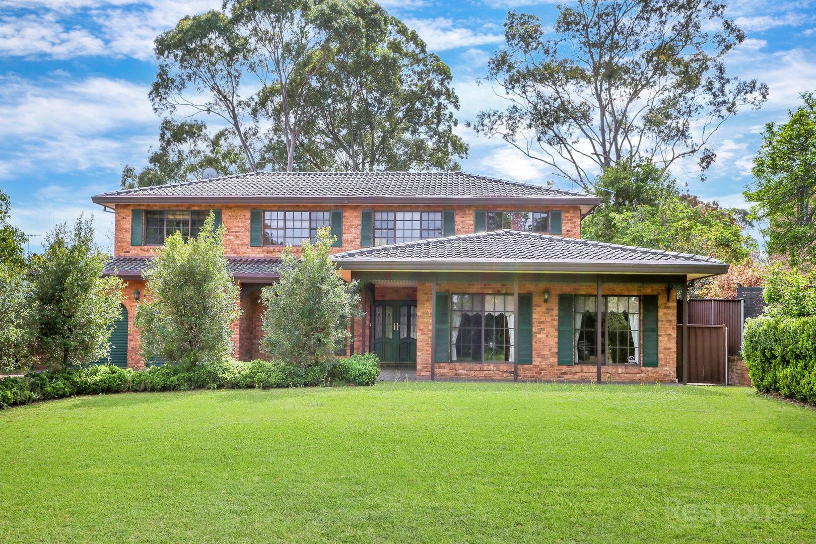 5 bedrooms House in 10 Cadman Crescent CASTLE HILL NSW, 2154
