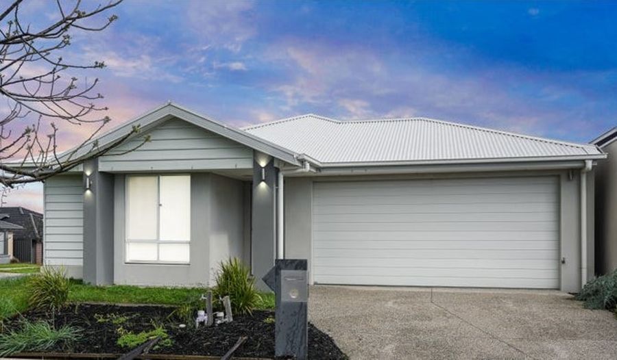 4 bedrooms House in 29 Fitzpatrick Circuit KALKALLO VIC, 3064