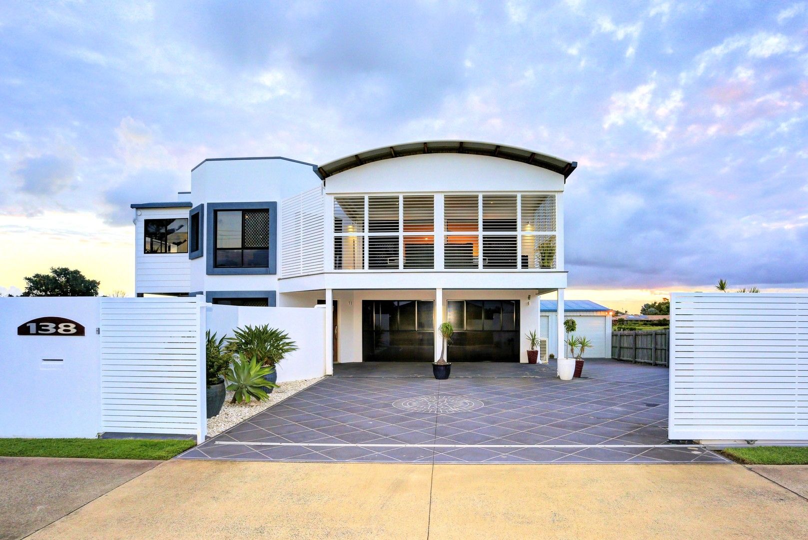 4 bedrooms House in 138 Woongarra Scenic Drive BARGARA QLD, 4670