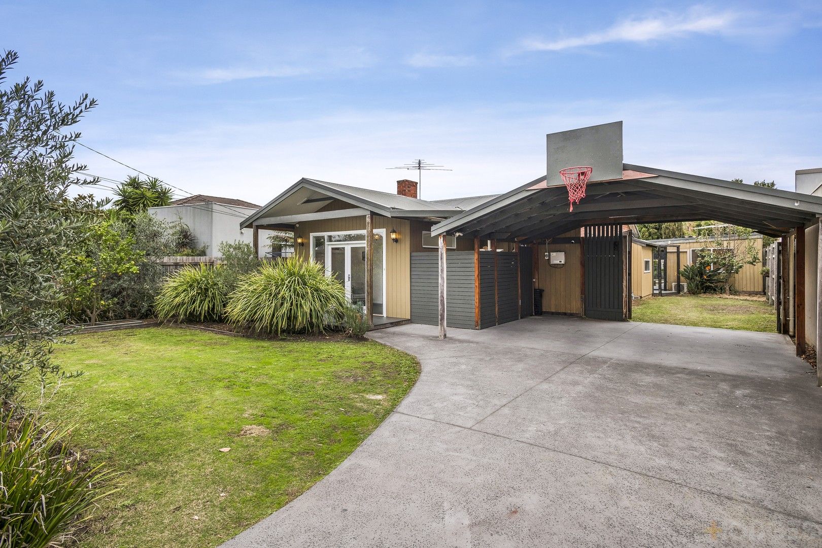 15 Earlsfield Road, Hampton VIC 3188, Image 0