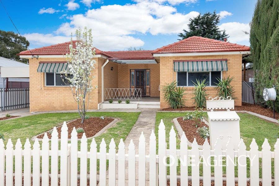 3 bedrooms House in 31 CEDUNA STREET MOUNT AUSTIN NSW, 2650