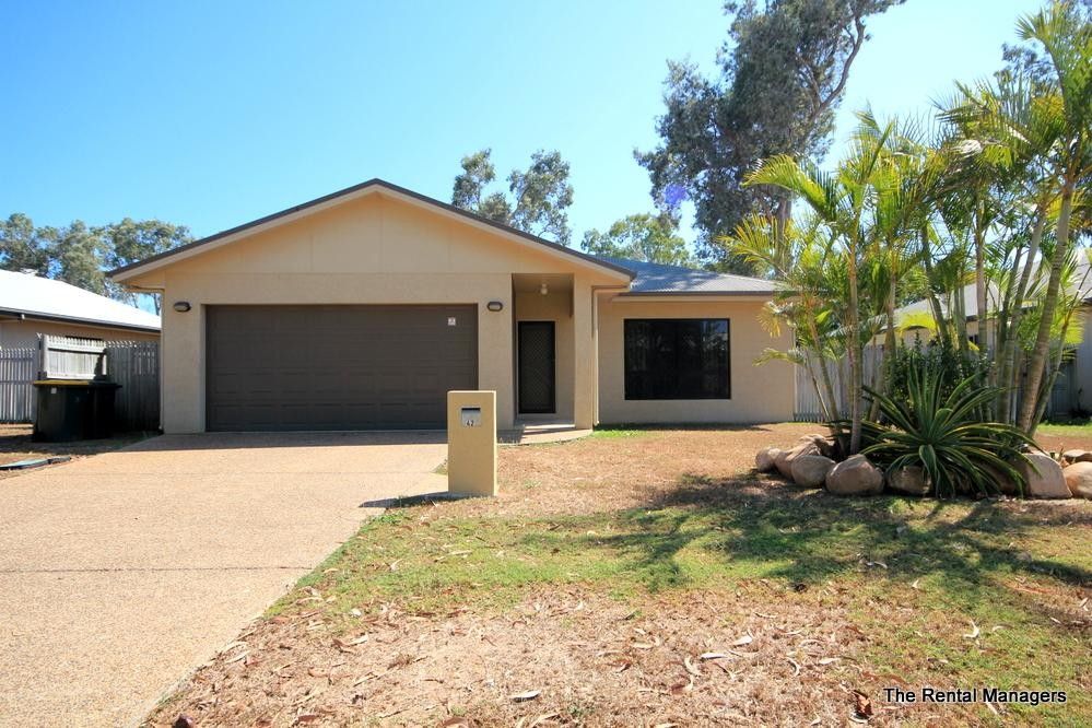 42 Seabrook Circuit, Bushland Beach QLD 4818