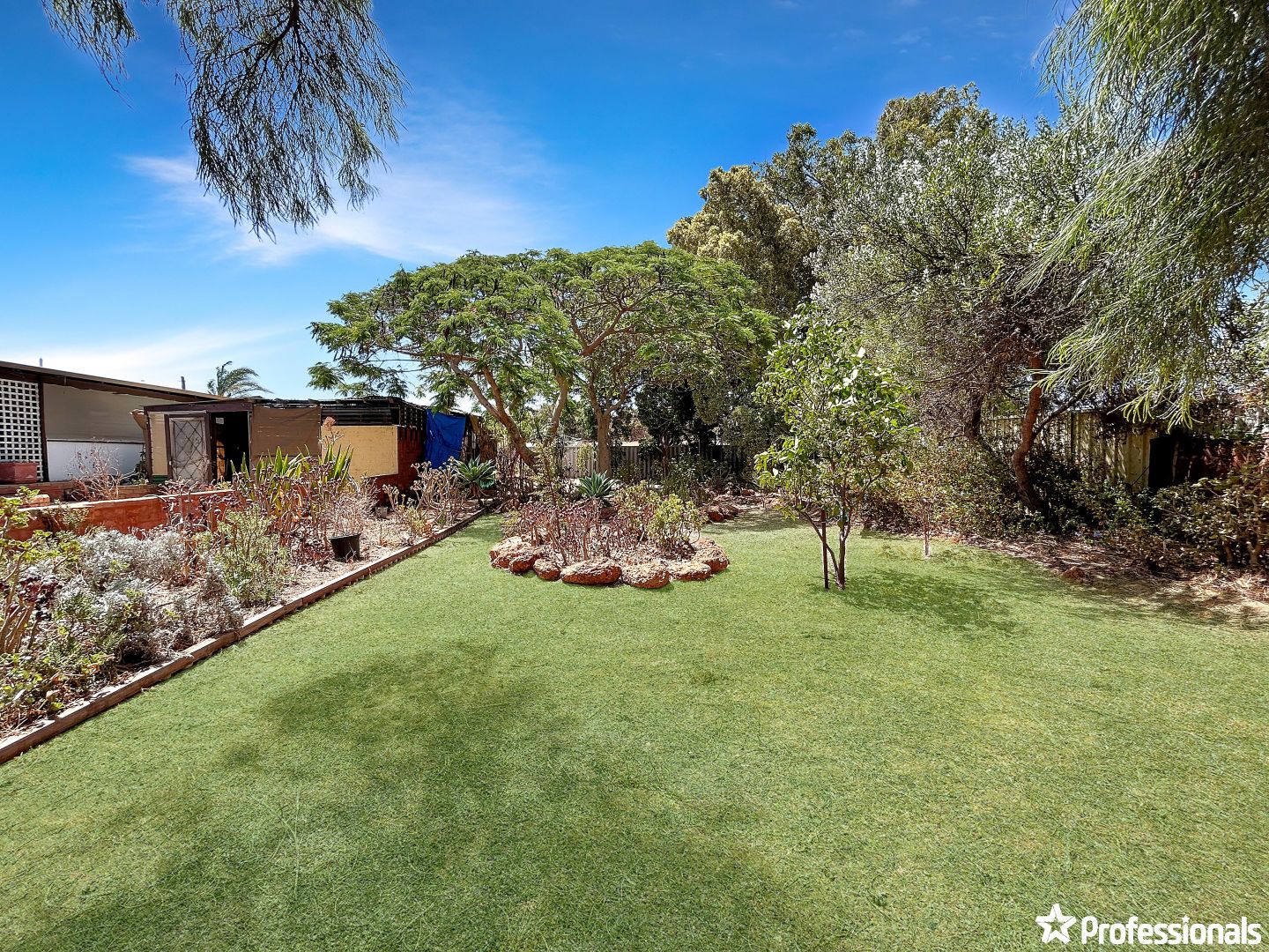 17 Wandoo Street, Rangeway WA 6530, Image 2