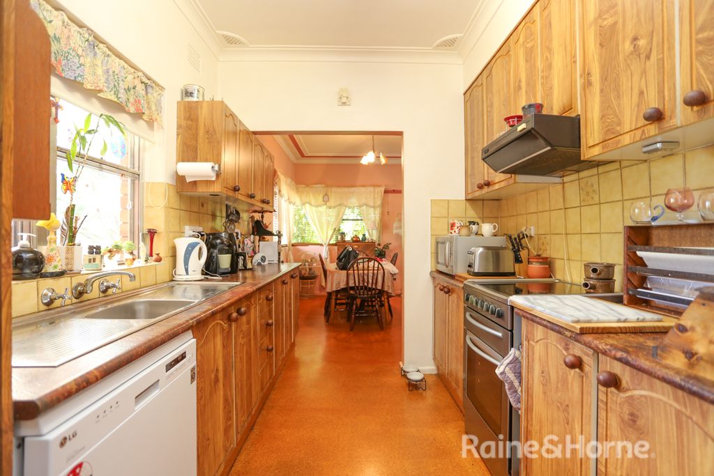 11 Edgell Street, West Bathurst NSW 2795, Image 1