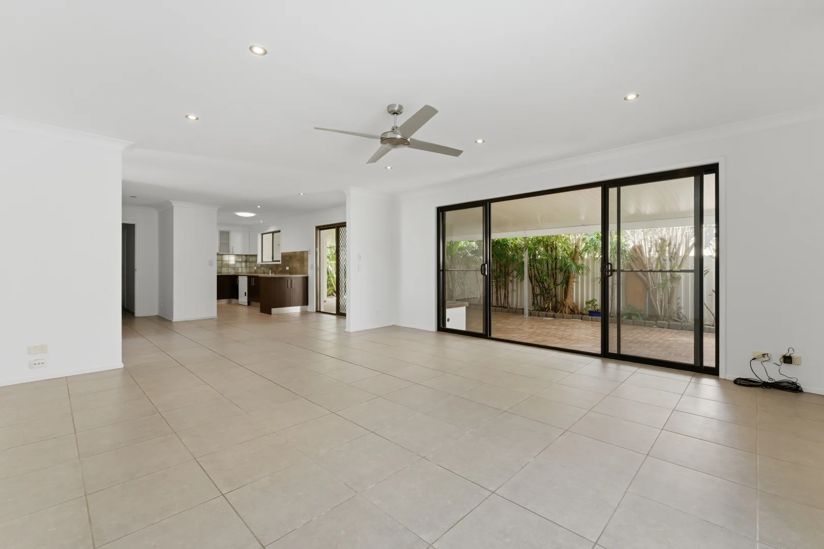 Additional image 3 of 2 Southerly Street, Mermaid Waters QLD 4218