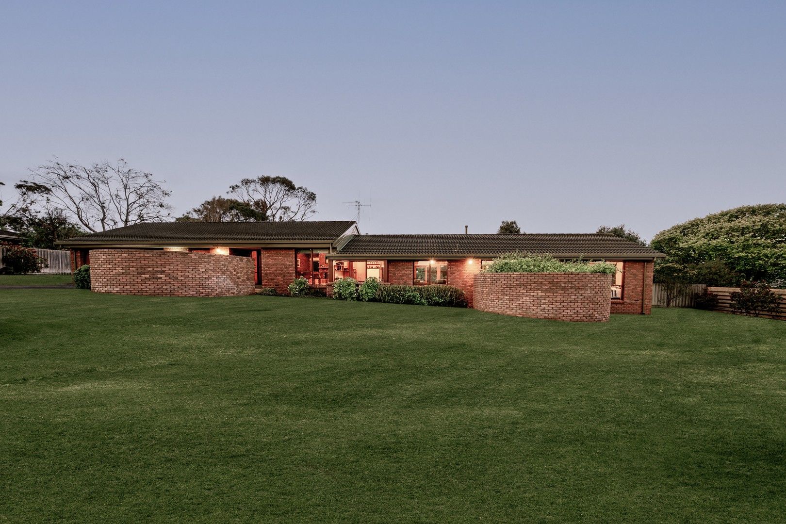 4 bedrooms House in 14 Tarhook Road WARRNAMBOOL VIC, 3280