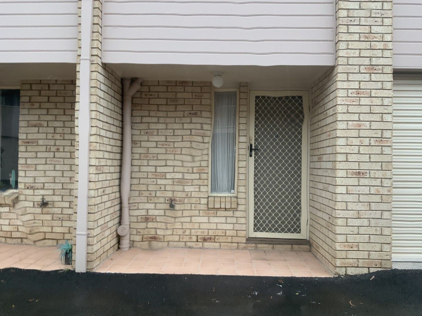 2 bedrooms Apartment / Unit / Flat in 9/33 King Street URANGAN QLD, 4655