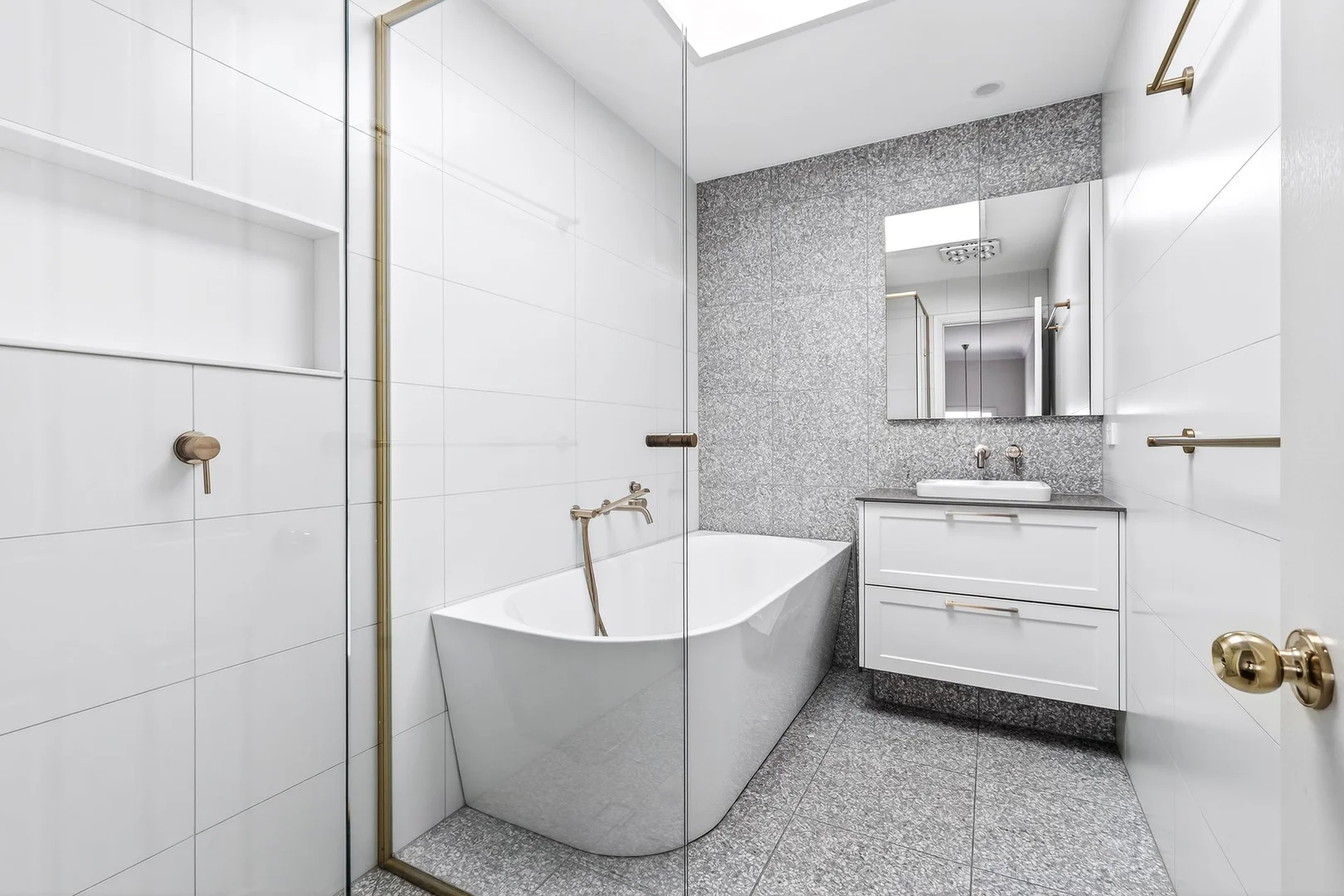 Additional image 6 of 24B Cumberland Street, Newtown VIC 3220