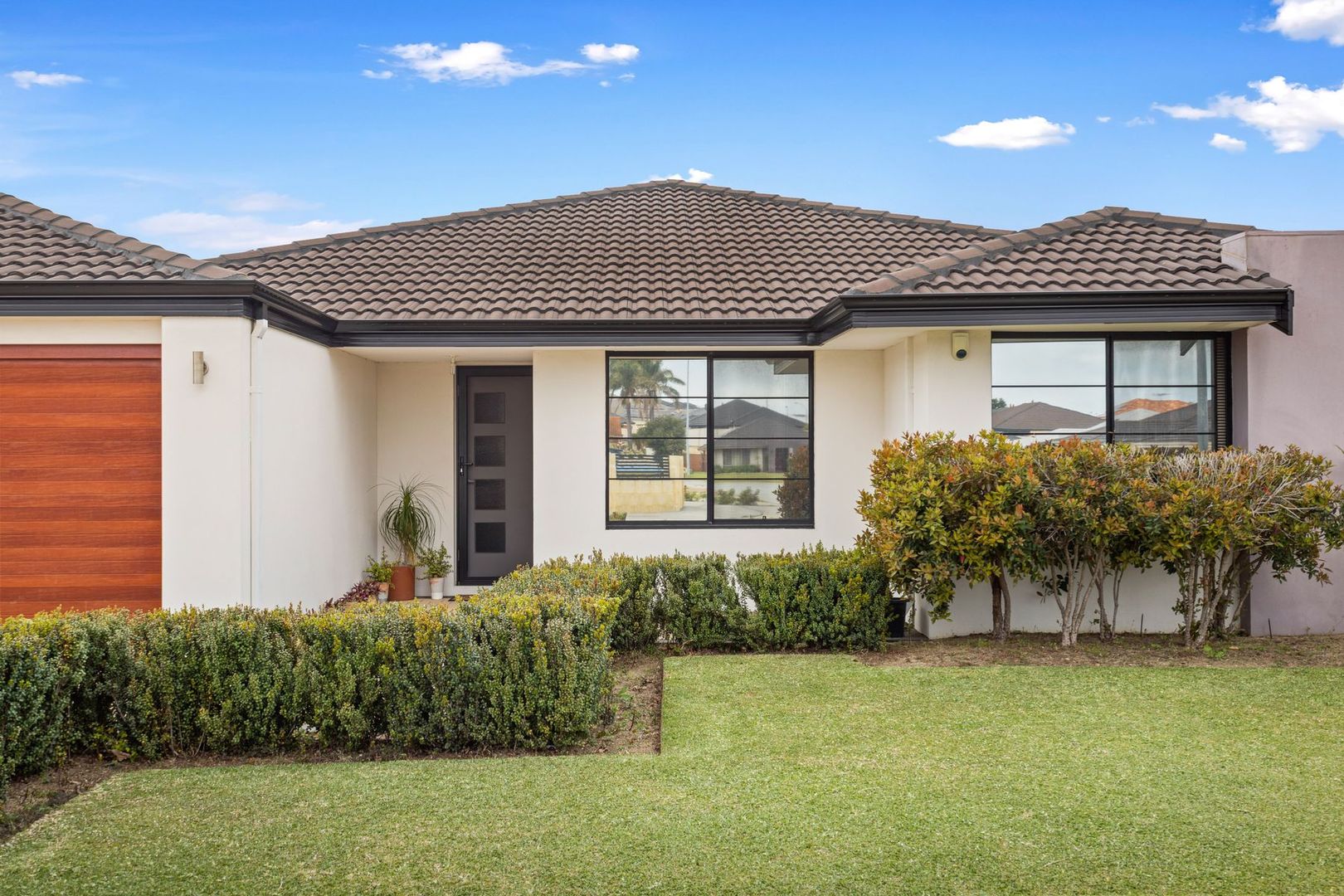 2 Hookstone Drive, Landsdale WA 6065, Image 1